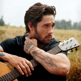 Ryan Bingham Arm Tattoo: Alles, was Sie darüber wissen müssen