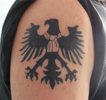 img/amerikanische-traditionelle-adlerarmtattoos.jpg