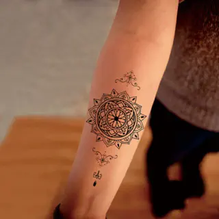 Ideen für Arm-Tattoos bei Frauen