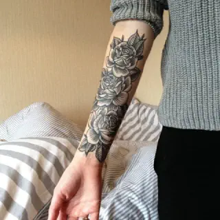 Arm Tattoo für Mädchen - Blumenmotive