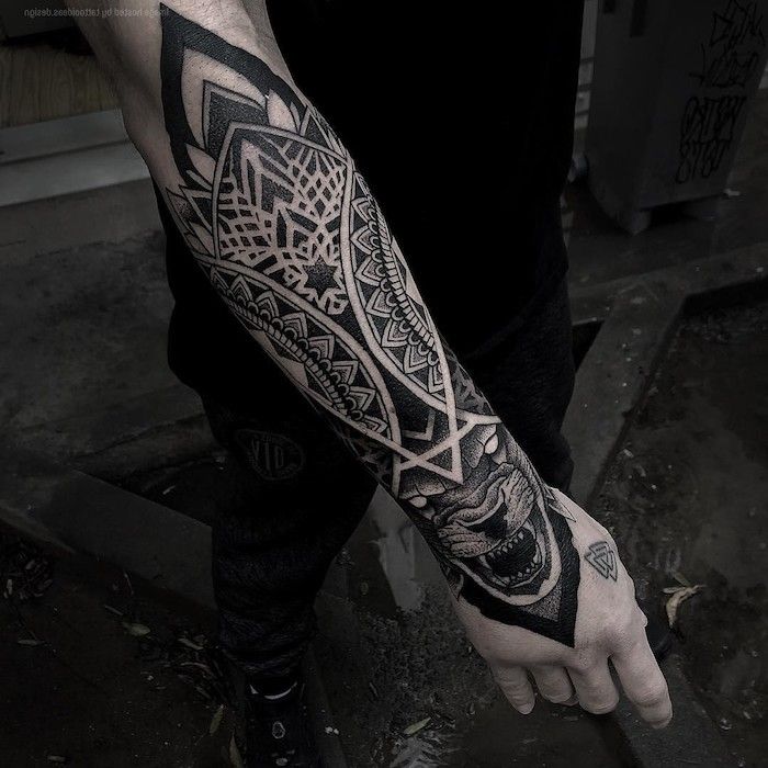 img/arm-tattoo-maenner.jpg
