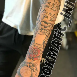 Die richtige Zeit für ein Arm Tattoo