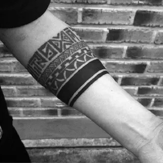 Die besten männlichen Arm-Tattoo-Designs