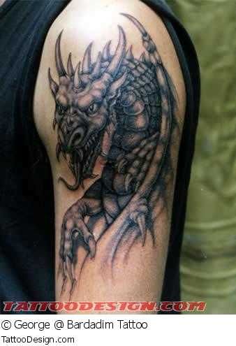 img/drachen-schuppen-arm-tattoo.jpg