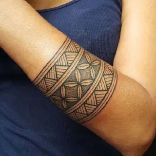 Einfache Arm Tattoo Designs