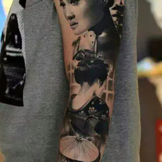 Bedeutung und Symbolik eines Geisha-Arm-Tattoos