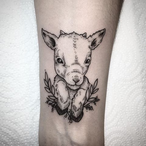 img/goat-arm-tattoo-de.jpg