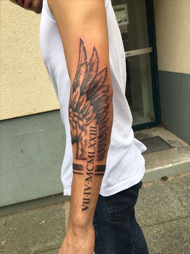 img/kann-ich-mir-ein-arm-tattoo-stechen-lassen-waehrend-ich-schwanger-bin.jpg