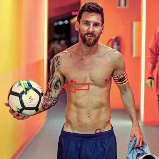 Lionel Messi Arm Tattoo - Der Schmeichel von Tattoos