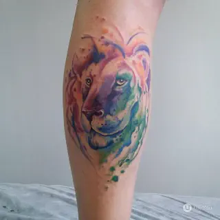 Löwenkopf Tattoo am Arm: Bedeutung und Inspiration