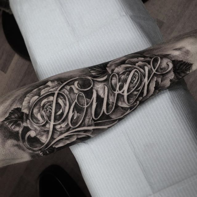 img/male-inner-arm-tattoo-de.jpg