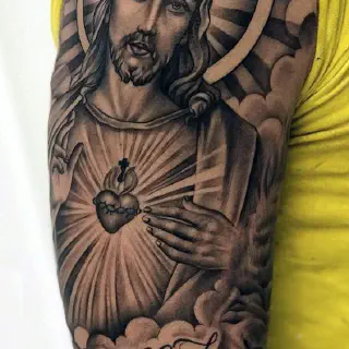 Religiöse Arm Tattoo Designs