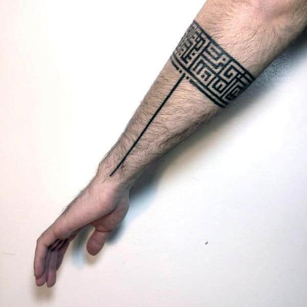 img/ritter-arm-tattoo-bedeutung-und-designs.jpg