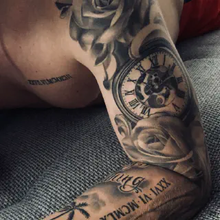 Die Bedeutung von Rock Right Arm Tattoos