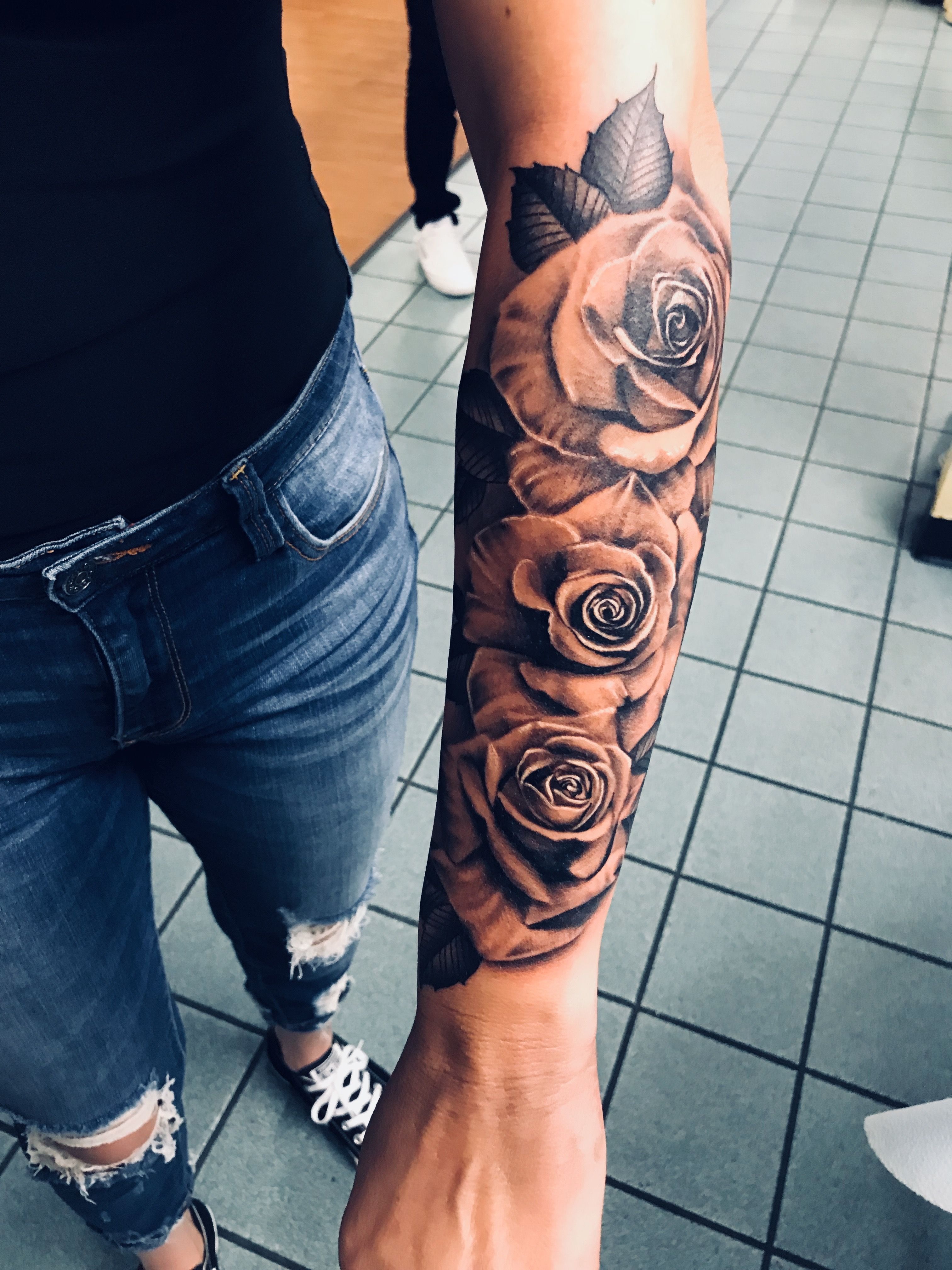 img/rose-arm-tattoo-ideen.jpg