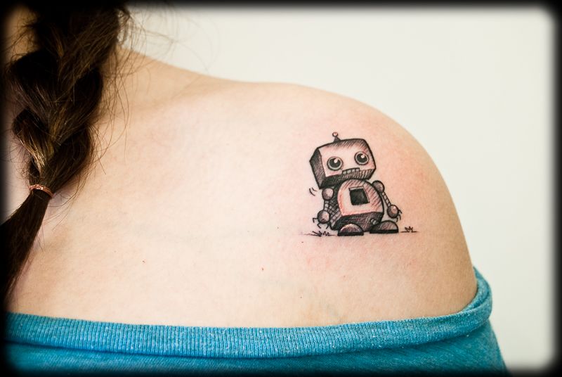 img/steampunk-roboterarm-tattoo.jpg