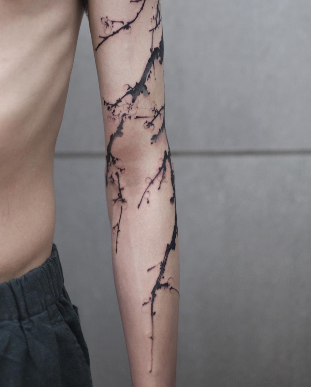 img/vine-arm-tattoo-designs.jpg